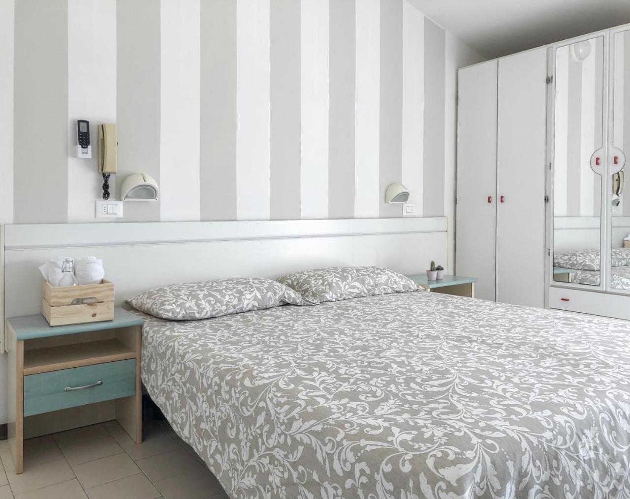 Alba B&B กัตตอลิกา ภายนอก รูปภาพ